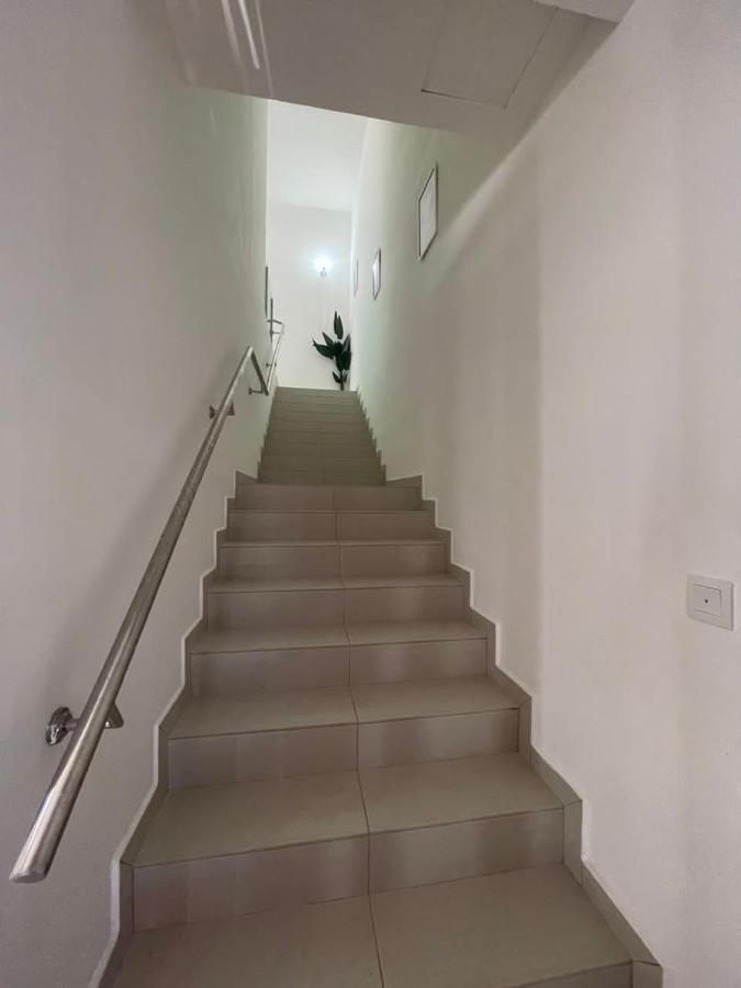 Safiyya Homestay Клуанг Экстерьер фото